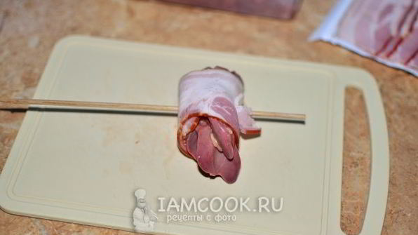 печень в беконе на мангале