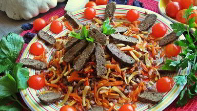 Печенка с овощами и гречкой