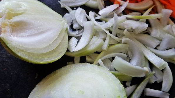 печенка с овощами и гречкой