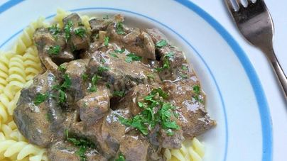 Свиная печень по строгановски