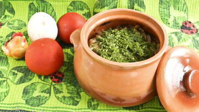 Пельмени в горшочках с грибами