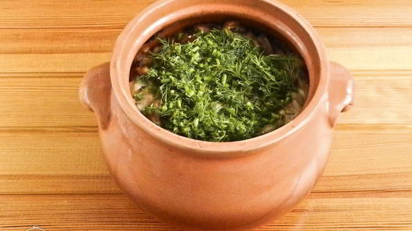 пельмени в горшочках с грибами