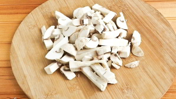 пельмени в горшочках с грибами