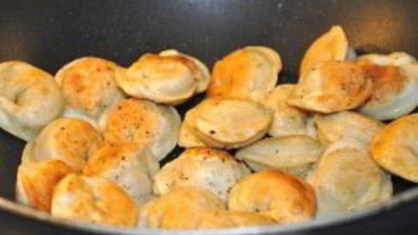 пельмени в горшочках