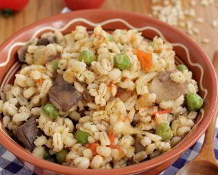 Паэлья из перловой крупы и лесных грибов