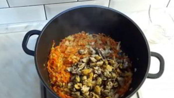 плов из мидий