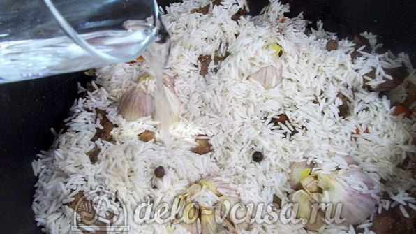 плов по-домашнему со свиными ребрами