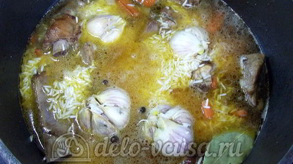 плов по-домашнему со свиными ребрами