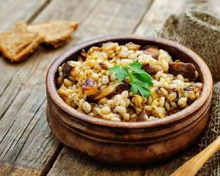 Плов с грибами и цельнозерновым ячменем