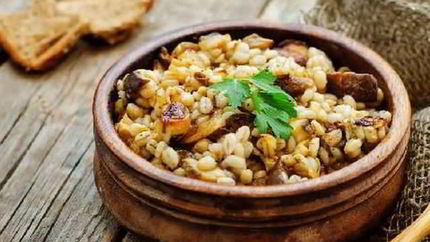 Плов с грибами и цельнозерновым ячменем