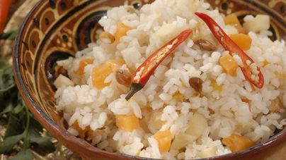 Плов с тыквой и яблоками