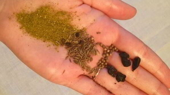 пряный плов с орехами