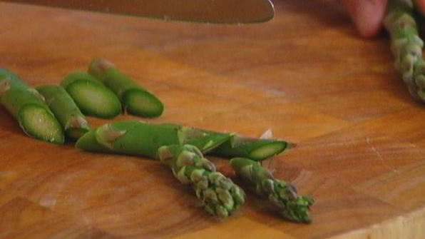 весенний плов с семгой и спаржей