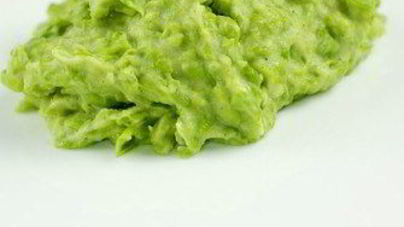 Пюре картофельное с горошком и чесноком