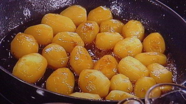 куриное филе с овощным рагу под бальзамическим соусом