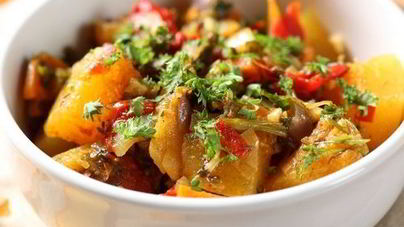 Нежное овощное рагу с куриной грудкой