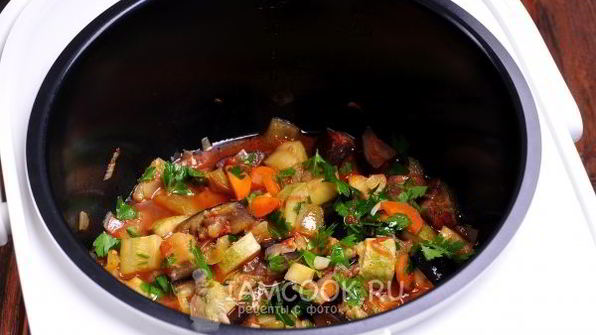 овощное рагу с баклажанами и кабачками в мультиварке