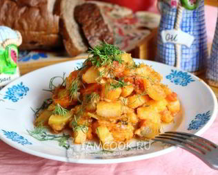 Овощное рагу с кабачками в мультиварке