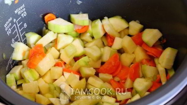 овощное рагу с кабачками в мультиварке