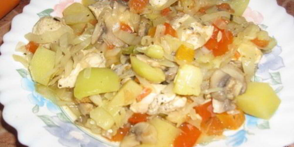 Рецепт овощное рагу с курицей в мультиварке