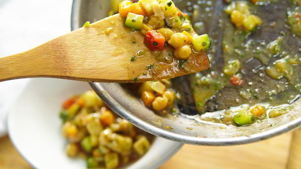 овощное рагу с нутом и корицей