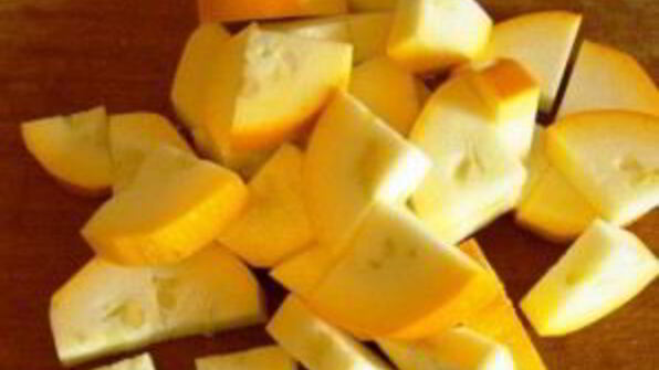 овощное рагу с охотничьими колбасками