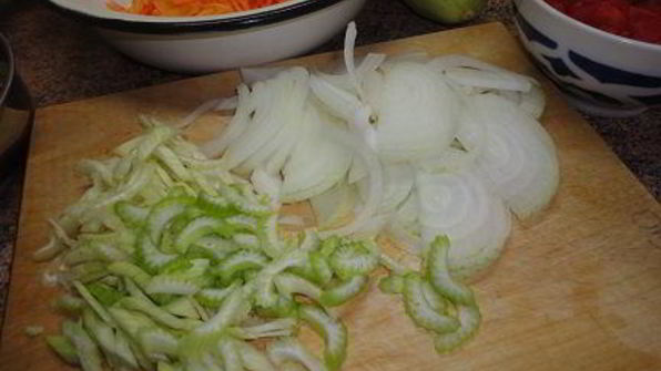 овощное рагу с орехами