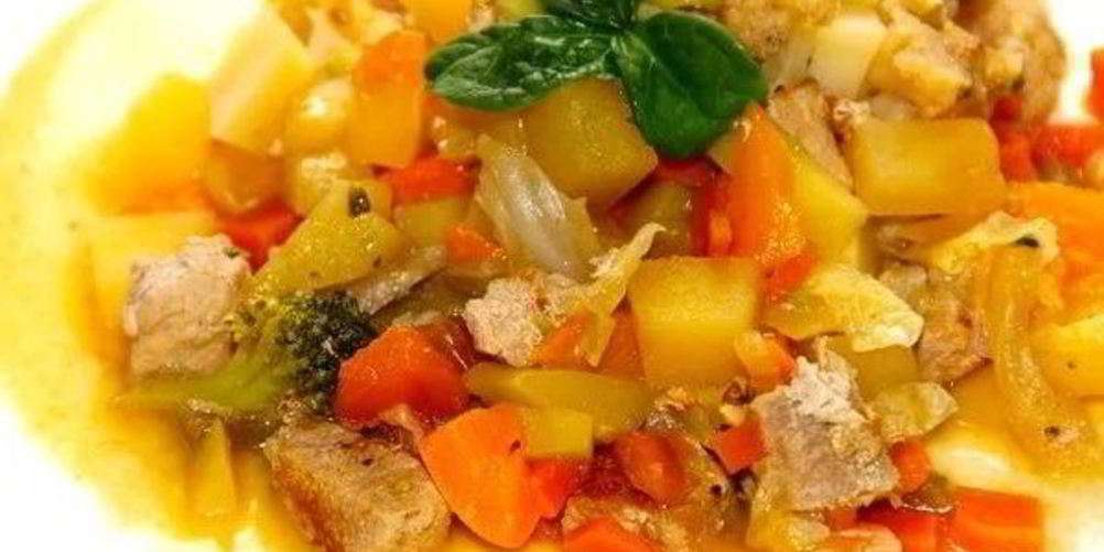 Рецепт овощное рагу со свининой в казане