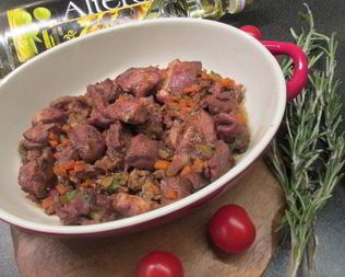 Рагу из кролика в вине с тальятелле