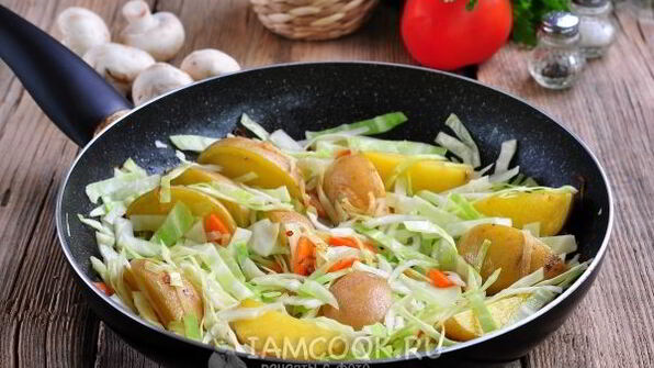 рагу овощное с капустой и картошкой