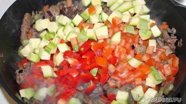 рагу овощное с печенью индейки