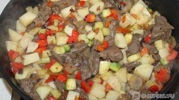 рагу овощное с печенью индейки