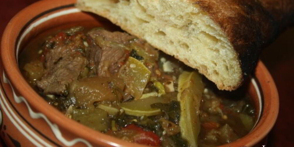 Рецепт рагу с говядиной и овощами, запеченными на мангале