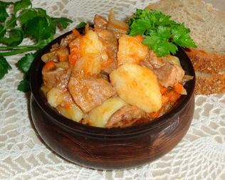 Рагу с капустой картошкой и мясом