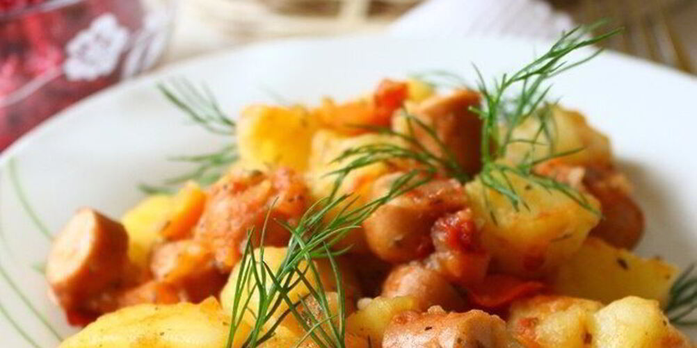 Рецепт рагу с картофелем и сосисками