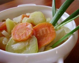 Рагу с яблоками и овощами