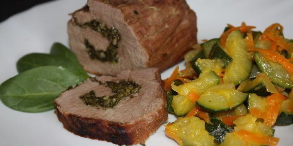 Рецепт рулет из говядины с рагу из кабачков