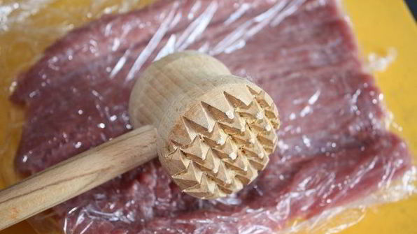 рулет из говядины с рагу из кабачков