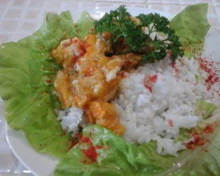 Солнечное рагу с курицей, тыквой и сливами