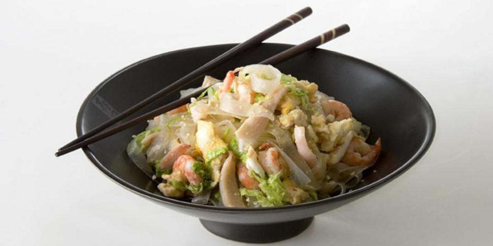 Рецепт рисовая лапша с креветками и кальмарами