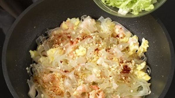 рисовая лапша с креветками и кальмарами