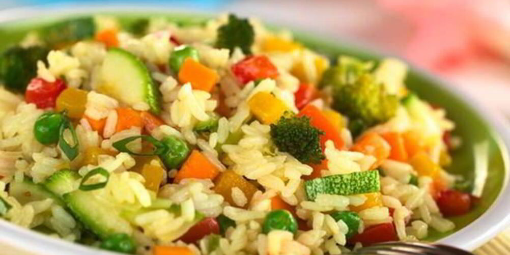 Рецепт быстрое ризотто с весенними овощами и козьим сыром