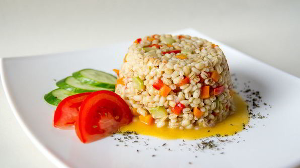 ризотто из перловки с овощами