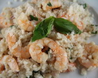 Ризотто с креветками и ароматными травами