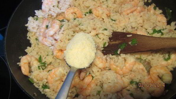 ризотто с креветками и ароматными травами