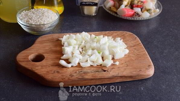 ризотто с морепродуктами в сливочном соусе