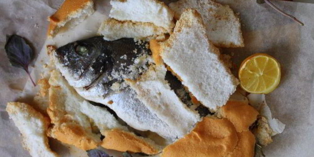 Рецепт дорада, запеченная под соленым покрывалом