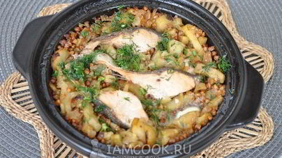 Горбуша с гречкой и баклажанами