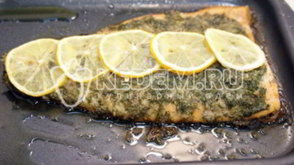 горбуша в духовке с лимоном и зеленью