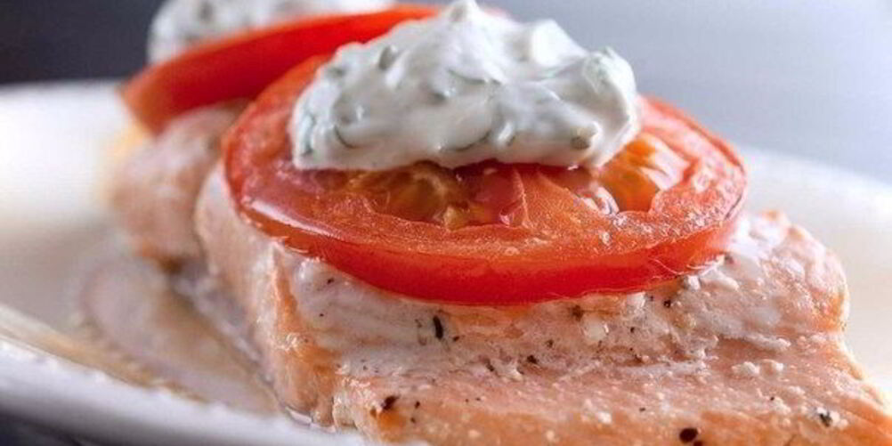 Рецепт горбуша, запеченная в сметанно-грибном соусе